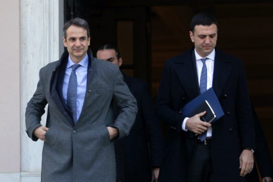 Επίθεση κατά μέτωπο από τη Ν.Δ.