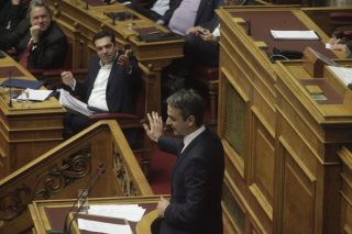 «Οχι» Ν.Δ. σε «εθνική γραμμή» για το χρέος