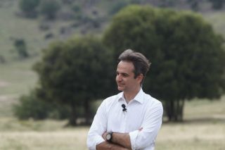 Η Ν.Δ. κλείνει το μάτι στους ιδιώτες