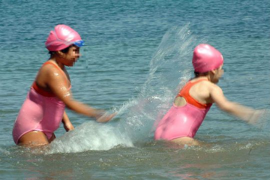 Τα παιδιά ζωγράφισαν τη θάλασσα και την παραλία