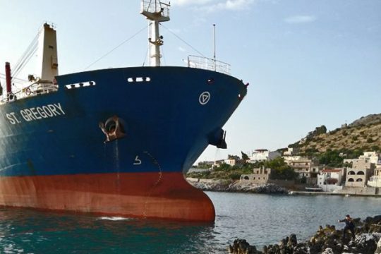 Πλοίο με 30.600 τόνους θειάφι  προσάραξε σε παραλία του Γυθείου