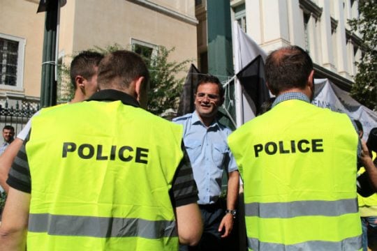 Τους «ξεκαβάλησε από το καλάμι»