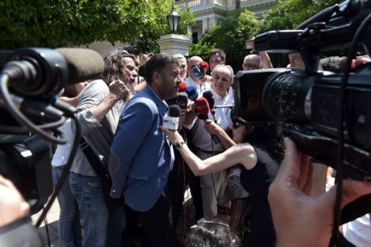 Με «κομμένη την ανάσα» έως την Πέμπτη