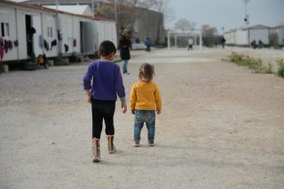 Με το βλέμμα στραμμένο σε όλους τους πρόσφυγες