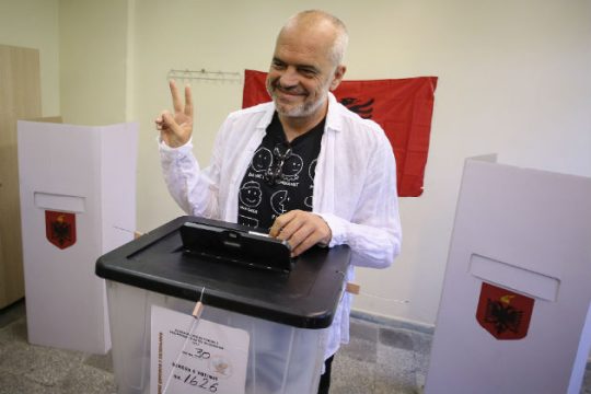 Αυτοδυναμία Ράμα με 55% αποχή