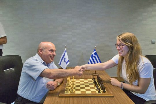 Μονομαχία σε 64 τετράγωνα