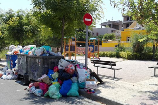 Προχωρά σταδιακά η αποκομιδή στο Ηράκλειο