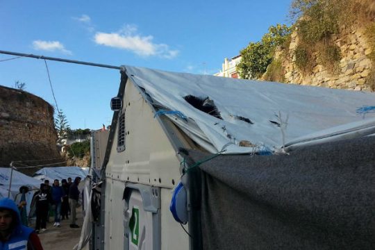 Συλλήψεις και προσαγωγές στον καταυλισμό της Σούδας