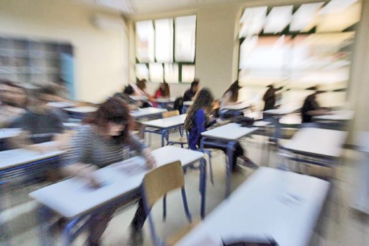 Διευθυντής εκπαίδευσης καλεί την αστυνομία να συλλάβει γονέα