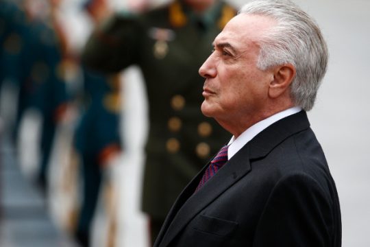 «Μη με δικάσετε, βλάπτει την οικονομία»