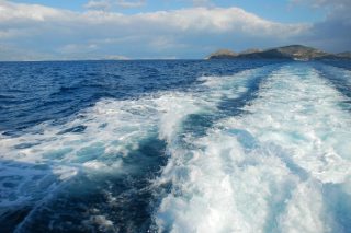 Τέσσερις νεκροί στη θάλασσα ενώ κολυμπούσαν