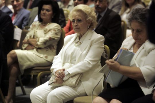 Στήριξε τη Θάνου λίγο πριν από την αποχώρησή της
