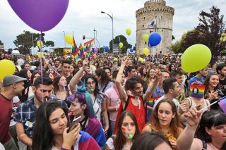 Θεσσαλονίκη πολύχρωμη, περήφανη κι ωραία