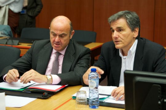 Παιχνίδια με τη δόση για τα… μάτια του ΤΑΙΠΕΔ
