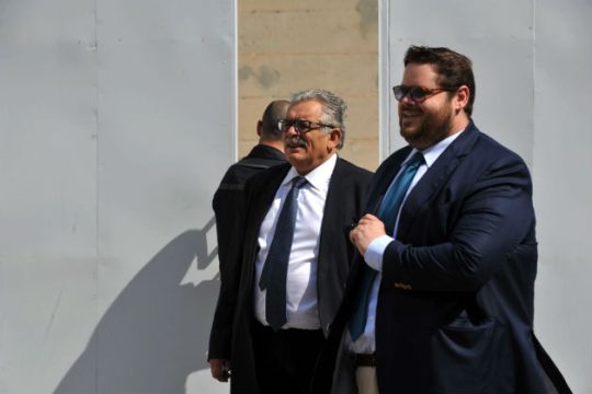 «Τάγματα» υπεράσπισης και εκφοβισμού