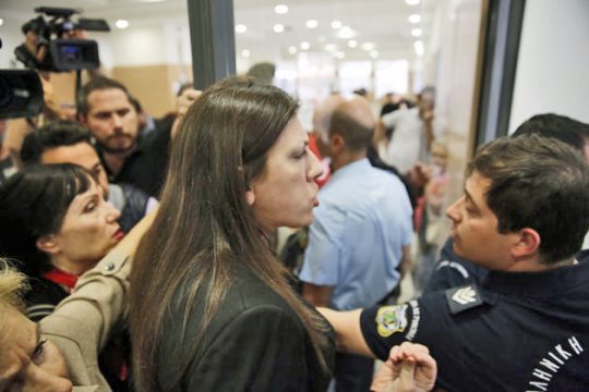 Τη μήνυσαν για βιαιοπραγία