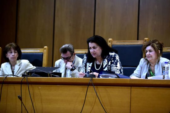 «Ξυλοφόρτωναν μπροστά μου γυναίκες και παιδιά»