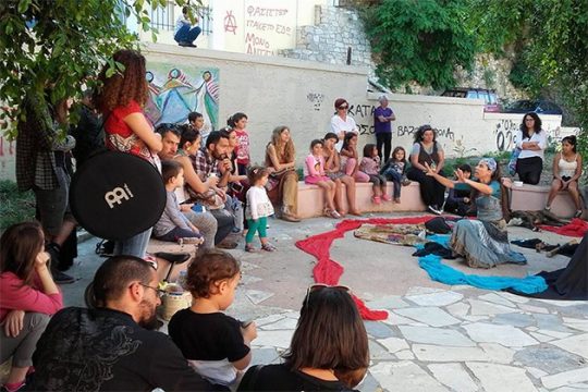 Πρόσφυγες/Μετανάστες στην Κρήτη: Η κοινωνία κόντρα στη γραφειοκρατία