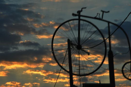 Κοπάζουν τα μελτέμια, ανεβαίνει ο υδράργυρος