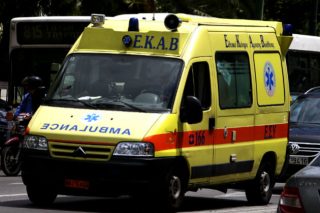 Σοβαρός τραυματισμός πρόσφυγα που κρύφτηκε σε φορτηγό