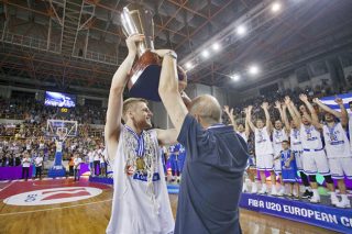 Οι αφανείς μας ήρωες