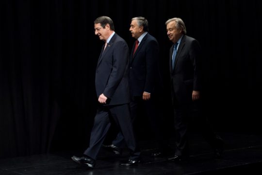 Δύσκολες συνομιλίες στο Κραν Μοντάνα