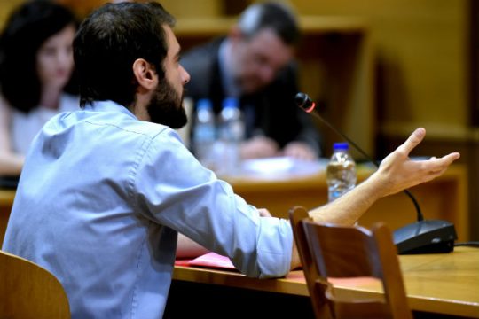 Αναγνώρισε 10 από τους 18 κατηγορούμενους για τη δολοφονία Φύσσα