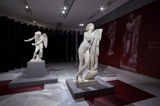 Στην κόκκινη σπείρα του Πόθου και του Ερωτα