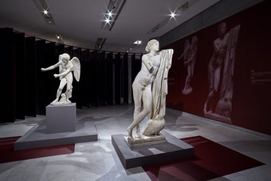 Στην κόκκινη σπείρα του Πόθου και του Ερωτα