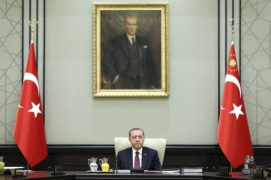 Ανακοινώθηκε ο ανασχηματισμός της τουρκικής κυβέρνησης