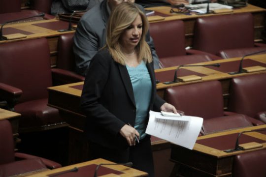 Θυμίζουν τις ευθύνες Καραμανλή, προειδοποιούν την κυβέρνηση