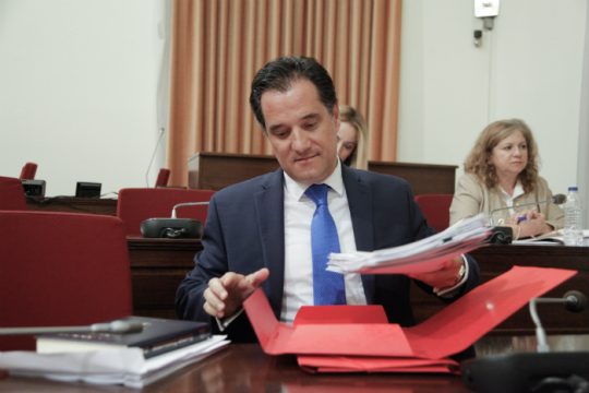 Άδωνις: «Ενήργησα για το καλό των εργαζομένων»