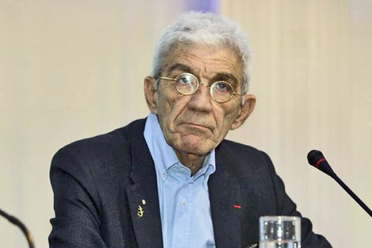 Αφύπνιση με βολές κατά του Μπουτάρη