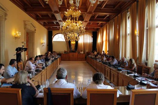 Ηράκλειο: Στο Δημοτικό Συμβούλιο οι συμβασιούχοι