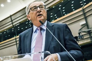 Λυπήθηκε… για τους «γελοίους»
