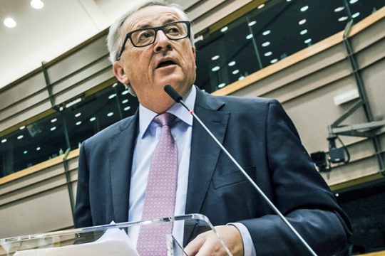 Λυπήθηκε… για τους «γελοίους»