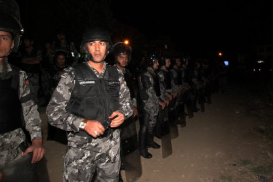 Πυρά στην ισραηλινή πρεσβεία στο Αμμάν
