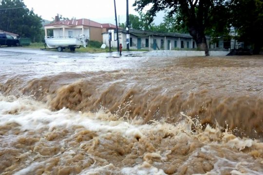 Μεγάλα προβλήματα από την καλοκαιρινή κακοκαιρία