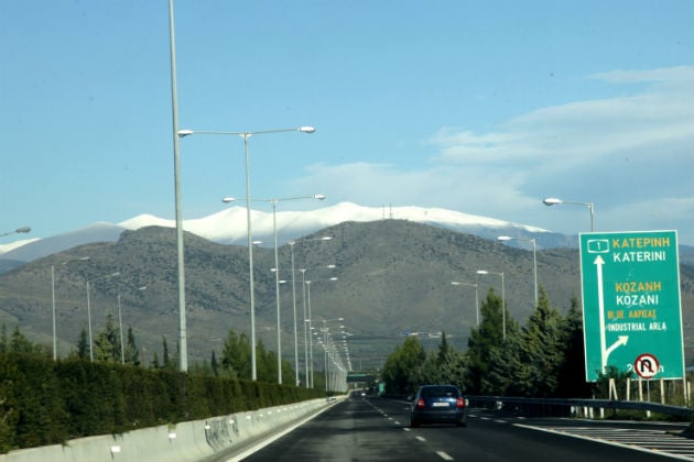 Τον εγκλωβισμένο ορειβάτη στον Όλυμπο προσέγγισε η ΕΜΑΚ