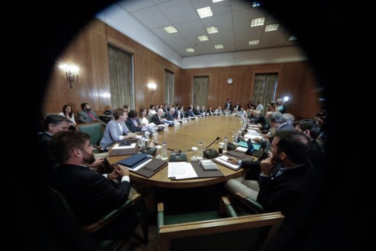Γκάζι στο νομοθετικό έργο