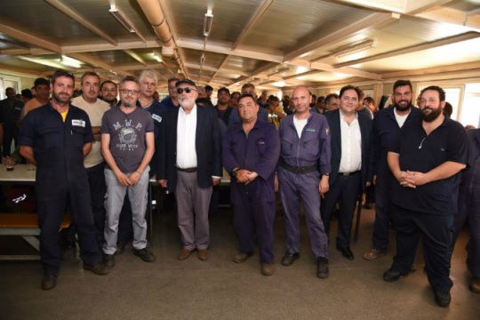 Κουρουμπλής: Οι εργαζόμενοι κράτησαν ανοιχτά τα ναυπηγεία Ελευσίνας