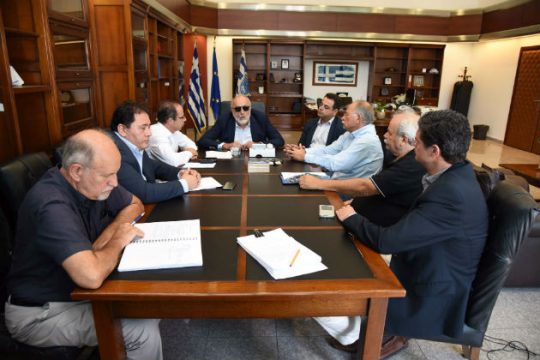Τα προβλήματα της Ραφήνας στον υπουργό Ναυτιλίας