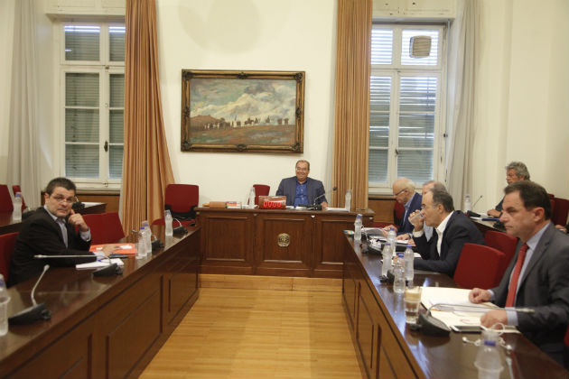 LIVE η κατάθεση Κρέτση στην εξεταστική για την υγεία