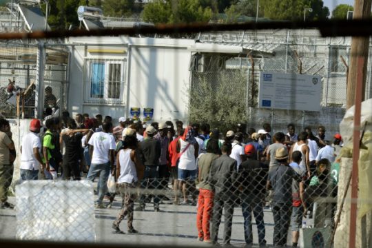 Διεθνής Αμνηστία: Να διερευνηθούν οι καταγγελίες για βία στη Λέσβο