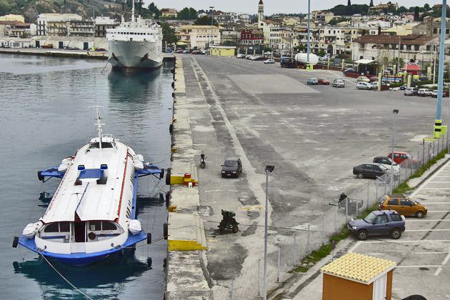 Παραχωρούνται, δεν πωλούνται τα δέκα λιμάνια του ΤΑΙΠΕΔ