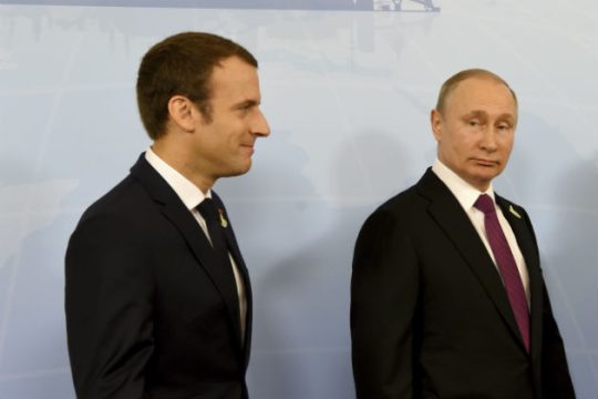 Reuters: Η Μόσχα κατασκόπευε την καμπάνια Μακρόν