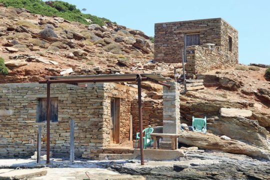 Ετοιμες να αποκαταστήσουν την ιστορική μνήμη οι… μπουλντόζες