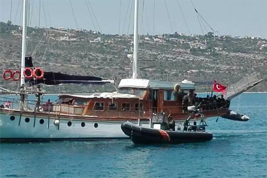 Σε απεργία πείνας 19 πρόσφυγες στα Χανιά