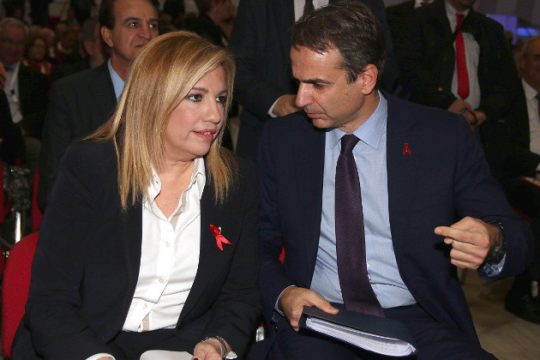 Ψυχρή υποδοχή της εξόδου από την αντιπολίτευση