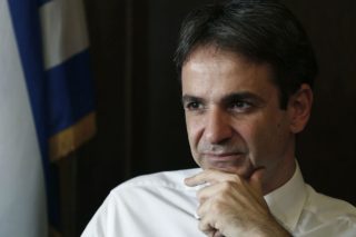 Να ζητάμε εκλογές ή να μη ζητάμε;